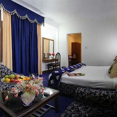 Chander Palace Manāli Esterno foto